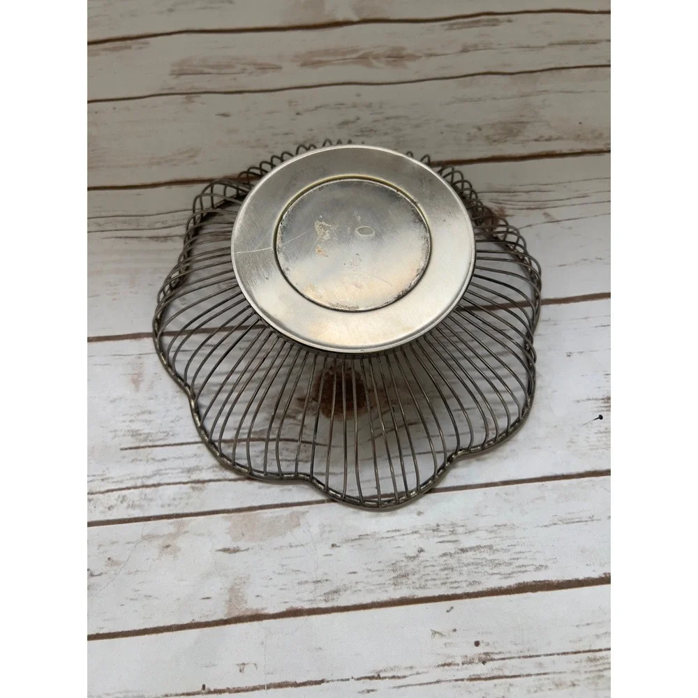 VTG Wire Fruit Basket Silver Scalloped Flower Petal Rim 10.5in